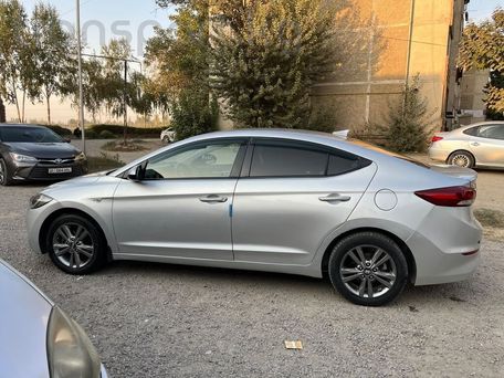 Hyundai Elantra, 2018 — photo 9