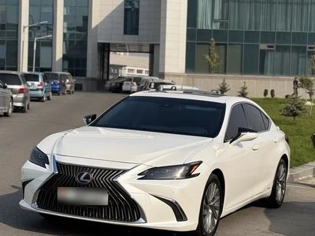 Lexus ES, 2019 — 照片 1