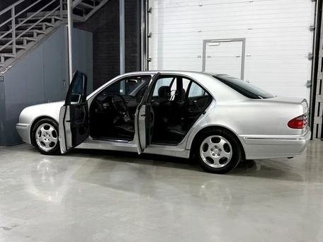 Mercedes-Benz E-Класс, 2001 — 照片 5