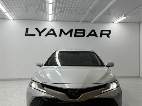 Toyota Camry, 2018