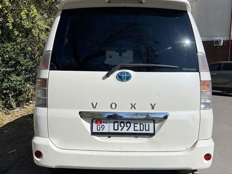 Toyota Voxy, 2003 — сүрөт 3