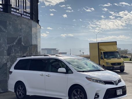 Toyota Sienna, 2018 — photo 4