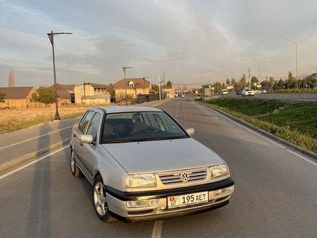 Volkswagen Vento, 1993 — 照片 3