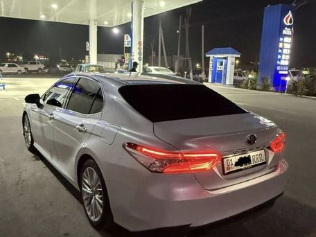 Toyota Camry, 2020 — 照片 3