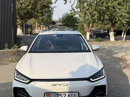 BYD E2, 2023 — 照片 1