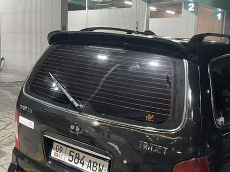 Hyundai Trajet, 2001 — 照片 4