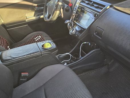 Toyota Prius, 2016 — фото 8