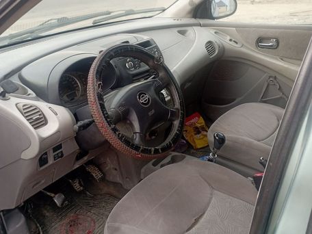 Nissan Almera Tino, 1998 — сүрөт 4