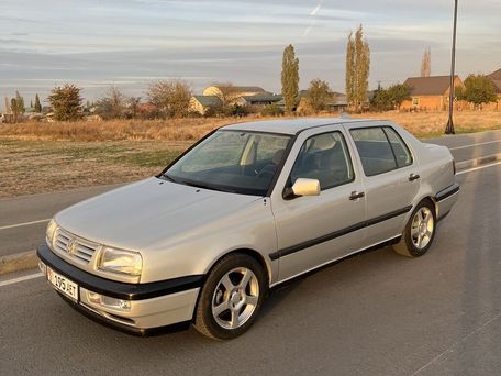 Volkswagen Vento, 1993 — 照片 6