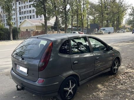 Nissan Almera Tino, 2003 — 照片 3