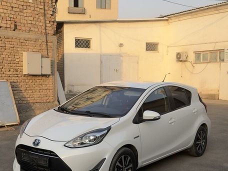 Toyota Prius c, 2019