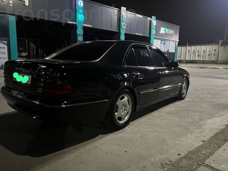 Mercedes-Benz E-Class, 2000 — 照片 4