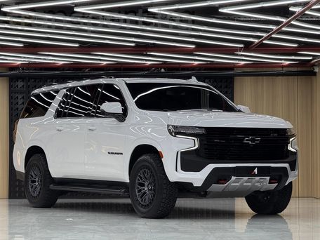 Chevrolet Suburban, 2023 — 照片 1