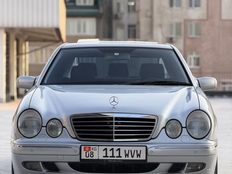 Mercedes-Benz E-Класс, 2002 — 照片 1