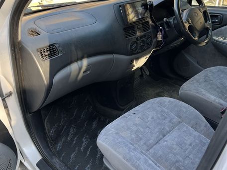 Toyota Raum, 2000 — сүрөт 5