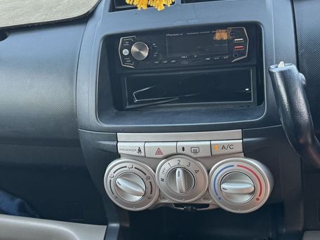 Toyota Passo, 2004 — 照片 8
