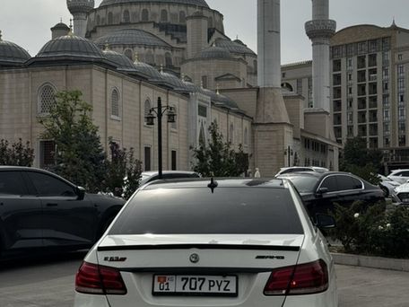Mercedes-Benz E-Класс, 2010 — сүрөт 4