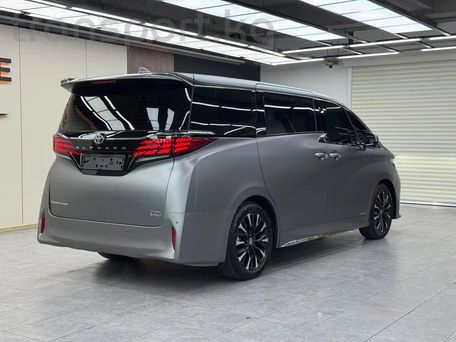 Toyota Alphard, 2025 — photo 4