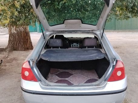 Ford Mondeo, 2001 — 照片 1