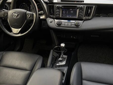 Toyota RAV4, 2018 — фото 5