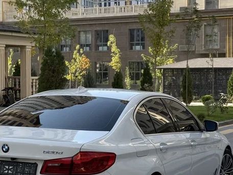 BMW 5 серии, 2020 — 照片 3
