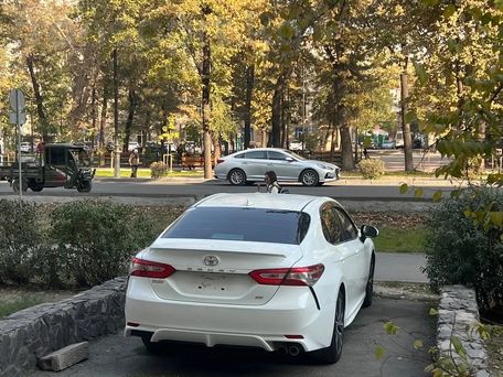 Toyota Camry, 2020 — photo 4