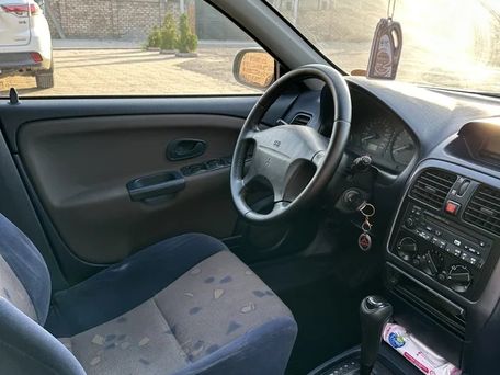 Mitsubishi Carisma, 1999 — сүрөт 7