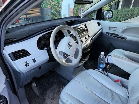 Toyota Sienna, 2010 — photo 10