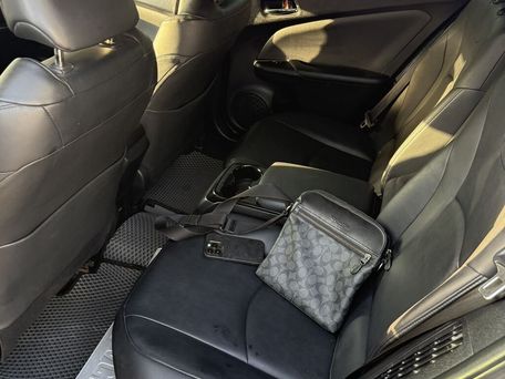 Toyota Prius, 2017 — 照片 11