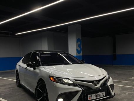 Toyota Camry, 2019