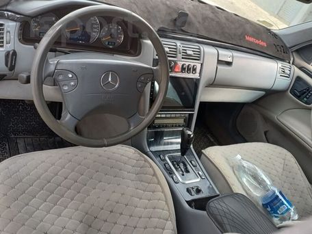 Mercedes-Benz E-Class, 2001 — photo 11