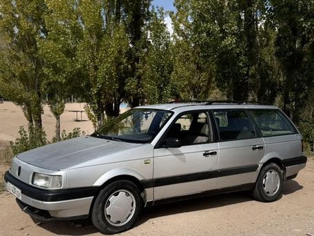Volkswagen Passat, 1988 — photo 4