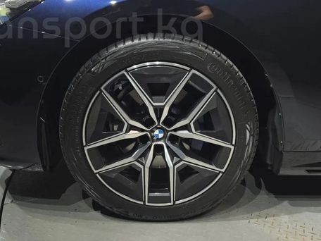 BMW 5 серии, 2025 — 照片 3