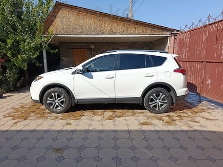 Toyota RAV4, 2018 — фото 2