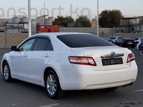 Toyota Camry, 2010 — photo 3