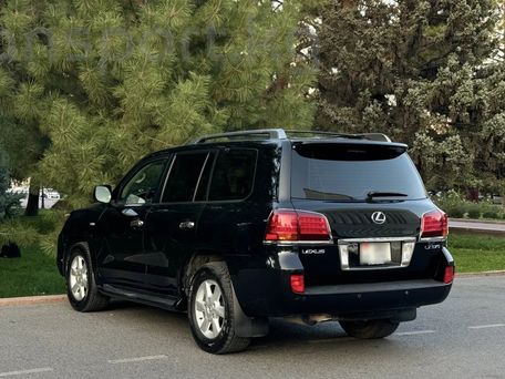 Lexus LX, 2011 — 照片 5