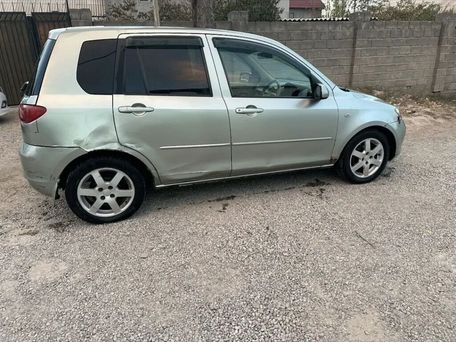 Mazda Demio, 2004 — 照片 4