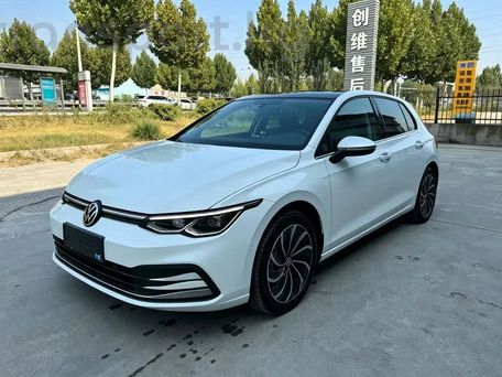 Volkswagen Golf, 2024 — 照片 1