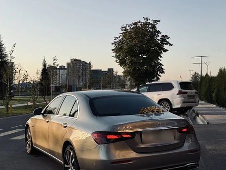 Mercedes-Benz E-Класс, 2020 — фото 6