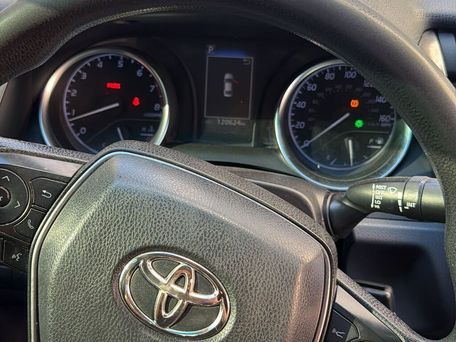 Toyota Camry, 2018 — photo 3