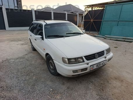 Volkswagen Passat, 1994 — 照片 1