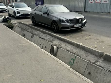 Mercedes-Benz E-Класс, 2010 — photo 3