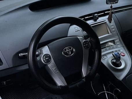 Toyota Prius, 2015 — фото 9