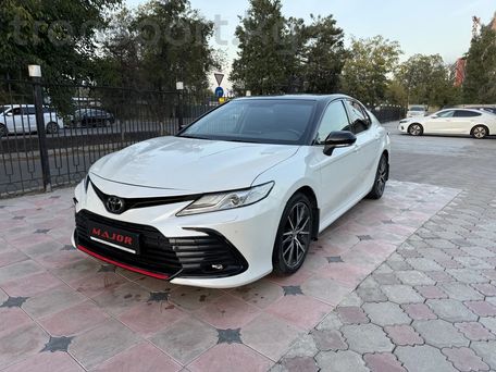 Toyota Camry, 2021 — 照片 1
