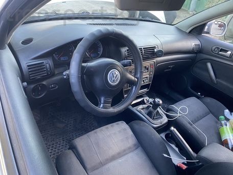 Volkswagen Passat, 2003 — 照片 9