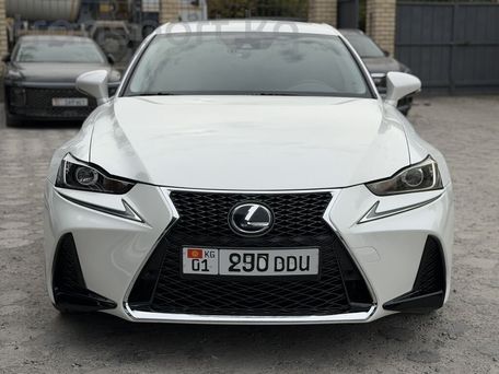 Lexus IS, 2018 — 照片 1
