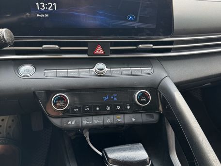 Hyundai Avante, 2022 — 照片 8