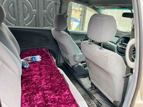 Toyota Estima, 2002 — 照片 4
