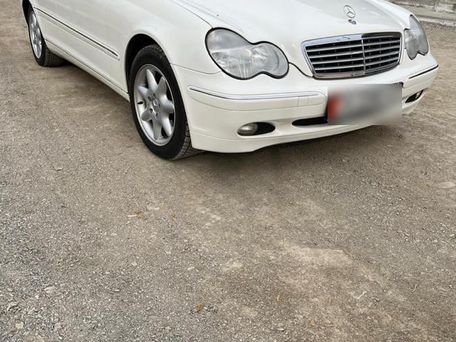 Mercedes-Benz C-Класс, 2003 — 照片 3