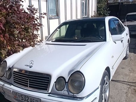 Mercedes-Benz E-Class, 1996 — photo 1